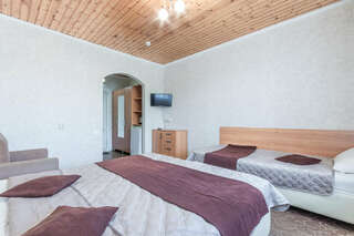 Гостиница Золотой Берег Архипо-Осиповка Трехместный стандарт-3